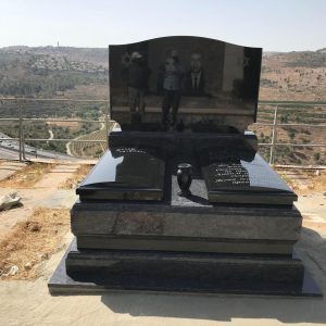 מצבות בנתניה